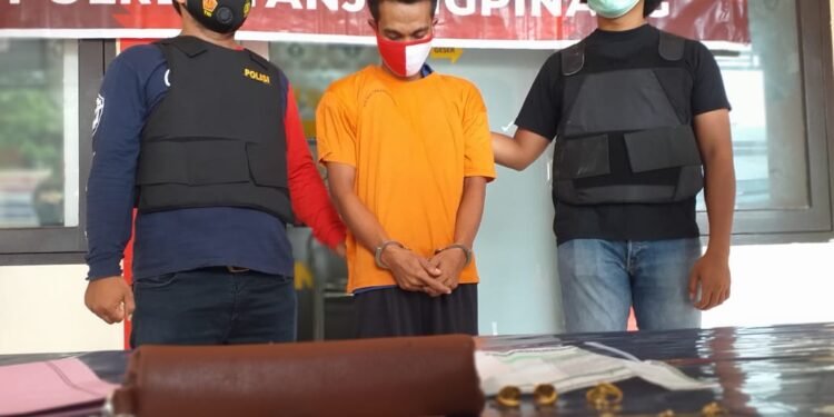 Polsek Tanjung Pinang Timur Gelar Press Release Tindak Pidana Pencurian Uang Dan Perhiasan.