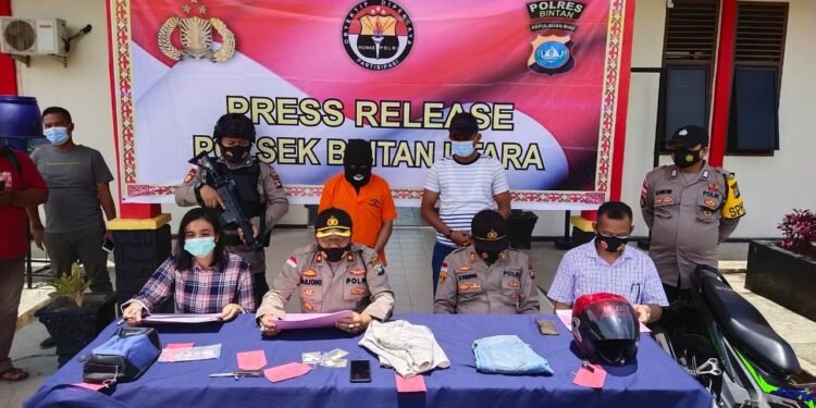 Amankan Pelaku Jambret Di Kapal Roro, Ini Penjelasan Kapolsek Bintan.