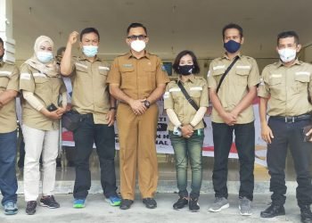 Jelang Hari Pers 2021, Wartawan Bersama Pemkab Bintan Berbagi Masker