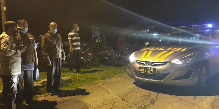 Antisipasi Terorisme Di Kabupaten Bintan, Polsek Bintan Utara Laksanakan Patroli.