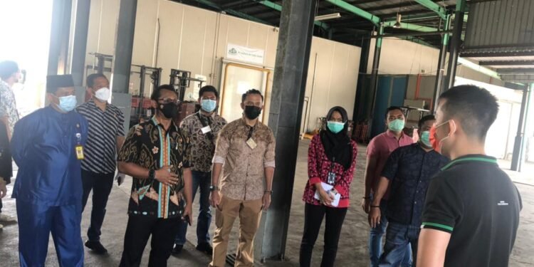 Jelang Puasa 1442 H, Satgasda Polda Kepri Gelar Sidak Pasar Dan Distributor Pangan Di Kota Batam.