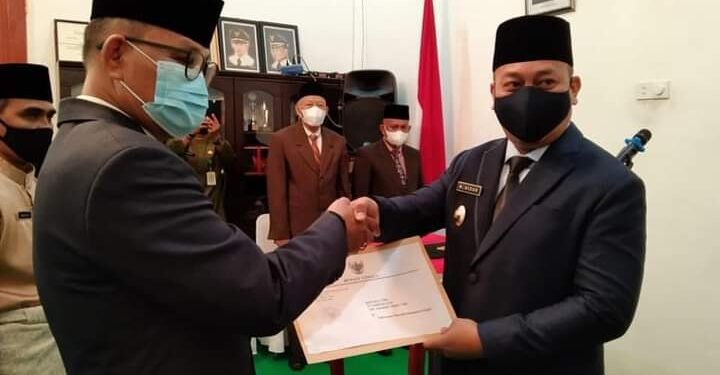 Dilantik Sekda Definitif, Bupati Minta Cari Solusi 17 Pemangku Jabatan PLT.