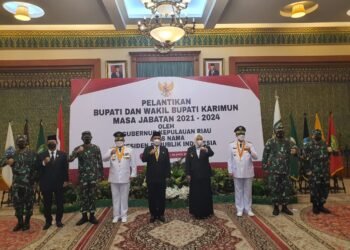 Danlantamal lV Hadiri Pelantikan Bupati Dan Wakil Bupati Karimun.