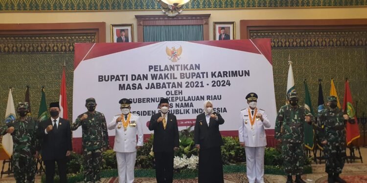 Danlantamal lV Hadiri Pelantikan Bupati Dan Wakil Bupati Karimun.