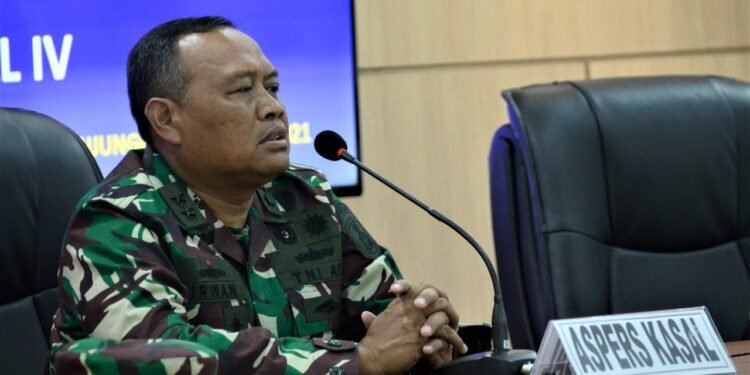 Aspers Kasal Beri Pengarahan Kepada Segenap Perwira TNI-AL Tanjung Pinang.