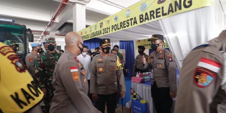 Kapolda Kepri Tinjau Pos Pengamanan Dan Pos Pelayanan Oprasi Ketupat Seligi-2021.