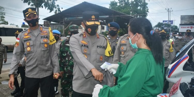 Kapolda Kepri Kunjungi Pospam KM 16 Bintan Dan Pos Pelayanan Terpadu Tanjung Uban.