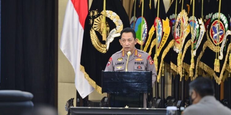 Kapolri Minta Pertahankan Kepercayaan dan Kepuasan Publik di Rakernis 4 Divisi.