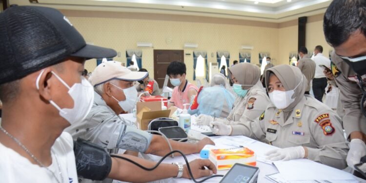 Polda Kepri Kembali Laksanakan Vaksinasi Massal Pada Masyarakat.