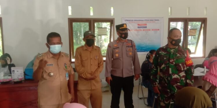 Vaksinasi Di Desa Tinjul Sukses, Camat Singbar Berikan Aprisiasi.