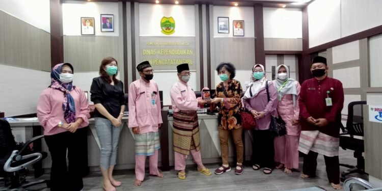 Komisi I DPRD Kota Tanjung Pinang, Kunjungi Disdukcapil Lingga.