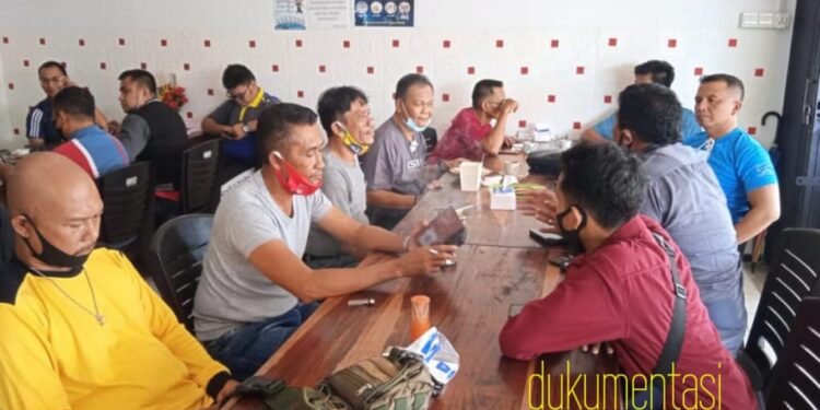 Diduga Melanggar Prokes, Sekda Dan Beberapa Wartawan Gelar Ngobar.