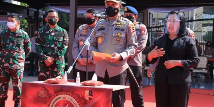 Polri Gelar Baksos Serentak Se-Indonesia Jelang Hari Bhayangkara KE-75.