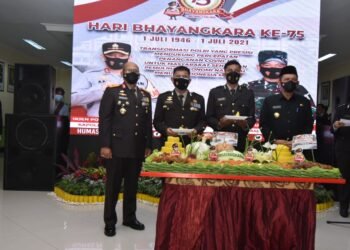 Upacara Hari Bhayangkara Ke-75 Tahun 2021 Di Polda Kepri.