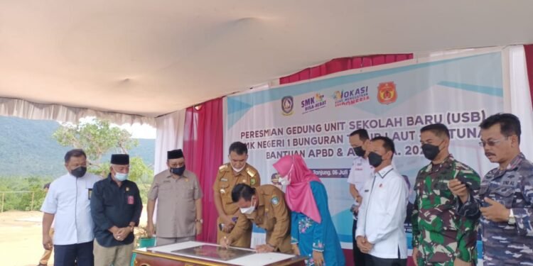 Danlantamal lV Dampingi Gubernur Provinsi Kepri Kunker Ke Natuna.