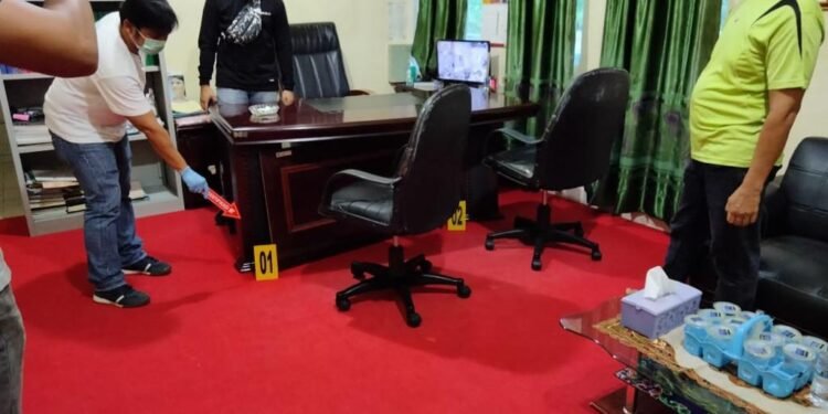 Satreskrim Polres Lingga Lakukan Penyelidikan Laporan Dugaan Tindakan Pengrusakan Kantor BKPSDM Kabupaten Lingga.