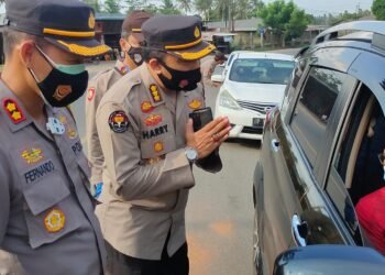 Kabidhumas Polda Kepri Tinjau Pelaksanaan Penyekatan PPKM Darurat Di Wilayah Tanjungpinang.