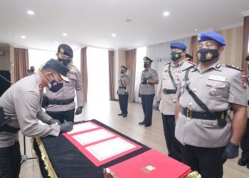 Kapolda Kepri Pimpin Sertijab Dir Polairud, Kapolres Bintan, Kapolres Karimun, Dan Kapolres Kepulauan Anambas Polda Kepri.