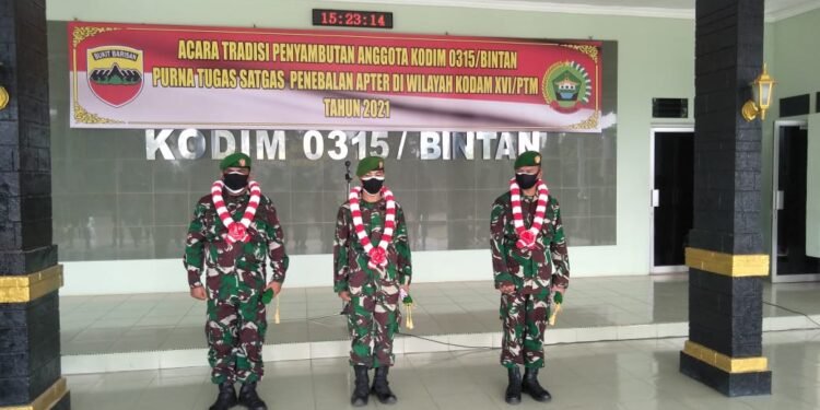 Dandim 0315/Bintan Pimpin Korp Raport Anggota Kodim 0315/Bintan Yang Purna Tugas Sebagai Satgas Penebalan Apter Diwilayah Kodam XVI/Patimura.