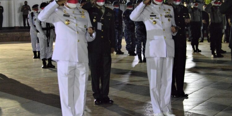 Danlantamal lV Ikuti Upacara Apel Kehormatan Dan Renungan Suci.