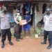 Polsek Tanjungpinang Timur Bagikan Bansos Diwilayah Kecamatan Tanjungpinang Timur.