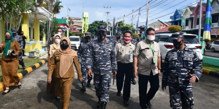 TNI-AL Lantamal lV Bersama Pemkot Gelar Vaksin Covid-19 Untuk Pelajar.