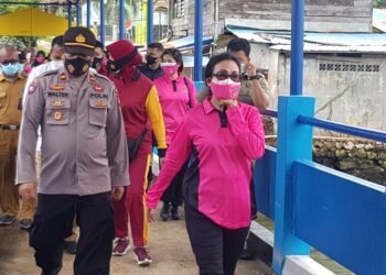 HUT HKGB : Kapolsek Bulang Dampingi Ketua Bhayangkari Polda Kepri Bakti Sosial.