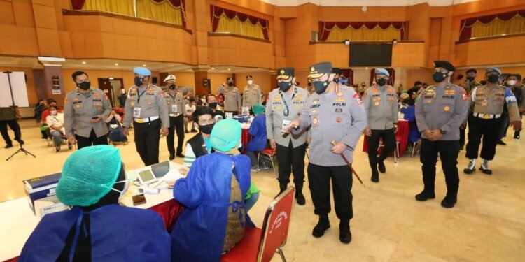 Kapolri Ajak Semua Angkatan Akpol Mempercepat Vaksinasi.