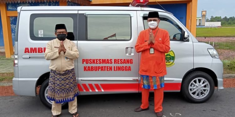 Terima Bantuan Mobil Ambulance Dari Pemkab Lingga, Camat Singkep Selatan Ucapkan Terima Kasih.