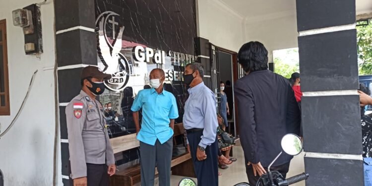 Jamin Keamanan Dalam Beribadah, Jajaran Polres Bintan Lakukan Pengamanan Di Sejumlah Gereja.