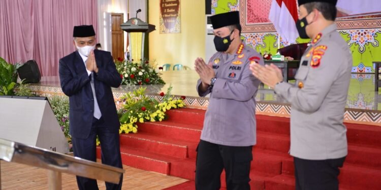 Kapolri Resmikan Gedung Baru Ponpes Assalam Sekaligus Tinjau Vaksinasi Se-Jawa Barat.