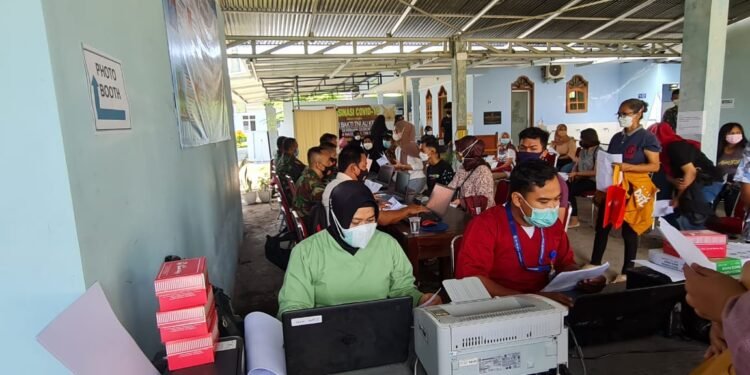 Sukseskan Serbuan Vaksinasi, Satgas Covid-19 Lanud Smo Ikut Dukung Vaksinasi Tahap Kedua.