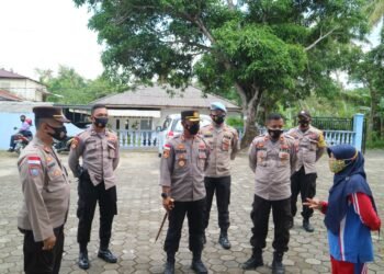 Kapolres Bintan Meninjau Vaksinasi Covid-19 Di SMP Negeri 12 Bintan.
