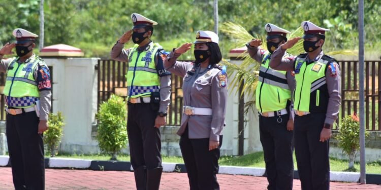 Kapolres Bintan Pimpin Apel Gelar Pasukan Operasi Patuh Seligi 2021.