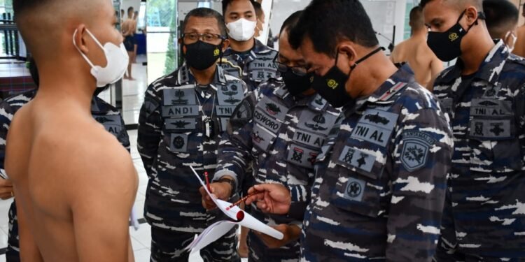 Danlantamal IV Pimpin Sidang Pantukhirda Calon Bintara Pria/Wanita Serta Tamtama.