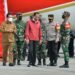Kapolda Kepri Dampingi Presiden Republik Indonesia Ir H Joko Widodo Saat Penanaman Pohon Mangrove Di Pulau Setokok.