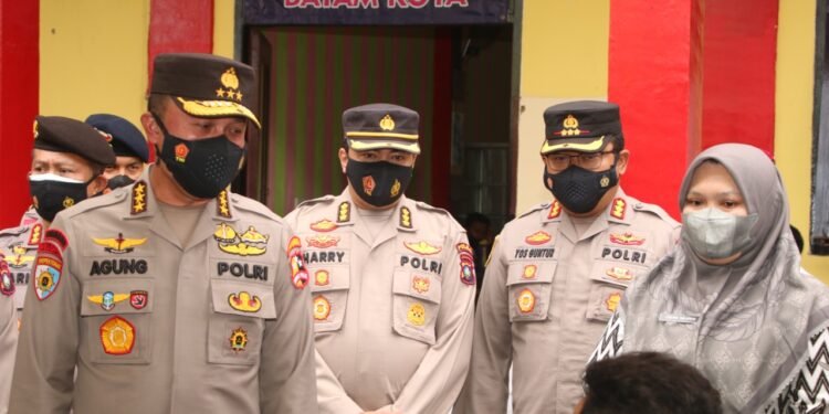 Irwasum Polri Tinjau Pelaksanaan Vaksinasi Mapolsek Batam Kota Dan Polresta Barelang.