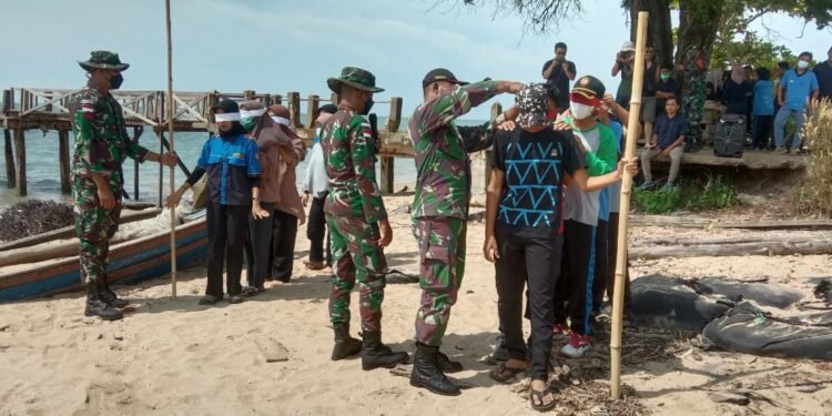 Latih Kerjasama Dan kekompakan, Satgas Pamtas Yonif Mekanis 643/Wns Gelar Outbound Kepada Pemuda-Pemudi Di Perbatasan.