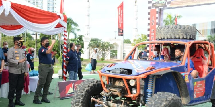 Pembukaan Batam Automotive Adventure Challenge Oleh IOF Kota Batam Yang Dihadiri Oleh Kapolda Kepri.