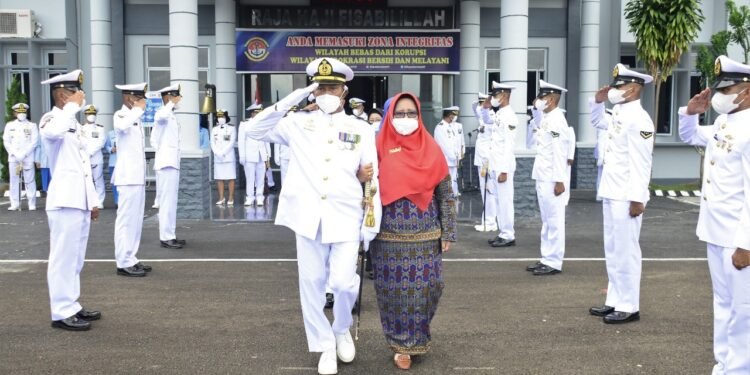 Danlantamal lV Pimpin Acara Wisuda Purna Bakti.