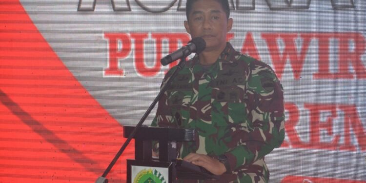 Danrem 033/Wira Pratama Pimpin Wisuda Purnawira Prajurit Korem 033/Wira Pratama.