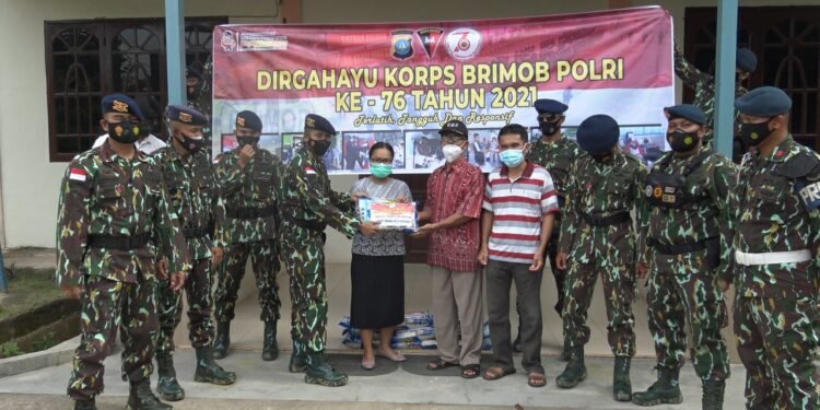 Satbrimob Polda Kepri Laksanakan Bakti Sosial Dan Vaksinasi Massal Menjelang HUT Brimob Polri Ke-76.