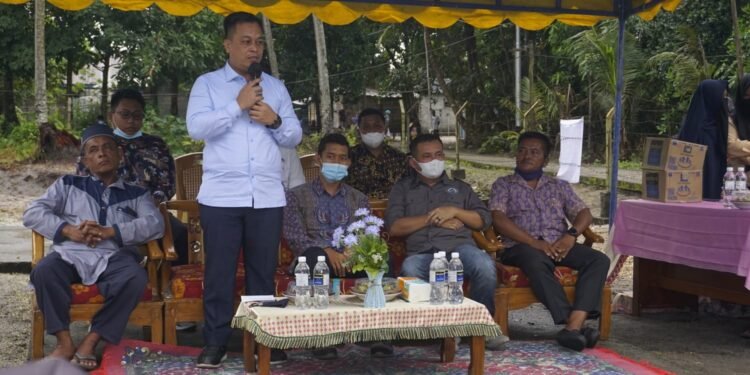 Bupati Lingga Resmikan Secara Langsung PLTD Desa Busung Panjang, Kecamatan Posek.