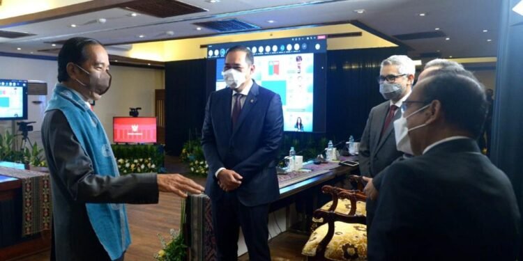 Presiden Jokowi Ajak APEC Fokus Perkuat Kerja Sama Pada Tiga Hal.