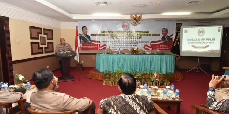 Wakapolda Kepri Hadiri Musda Ke-ll Tahun 2021 Persatuan Keluarga Besar Purnawirawan Polri Daerah Kepri.