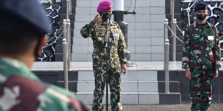 Wadan Lantamal lV Pimpin Apel Gabungan Di Lantamal lV.