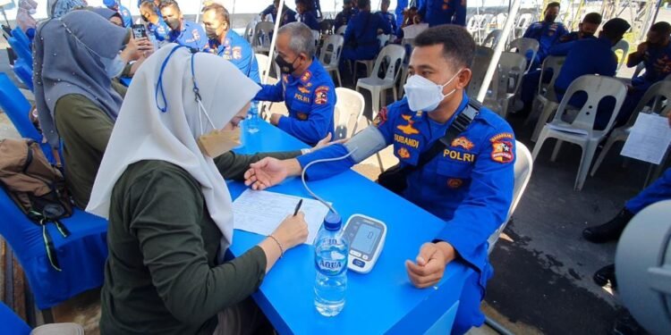 Pecahkan Rekor Donor Darah Terbanyak Se Kepri Tahun 2021, Oleh Ditpolairud Polda Kepri.