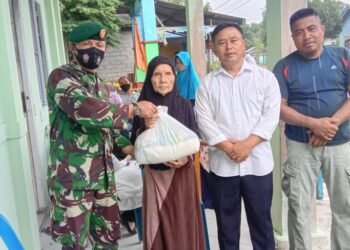 Tim Vaksinasi Mobil Gurindam 12 Korem 033/WP Kodim 0317/TBK Gelar Vaksinasi Door To Door.