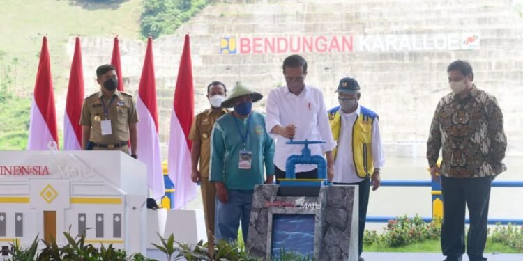 Presiden Jokowi Resmikan Bendungan Karalloe Di Gowa.