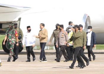 Pangdam XII/Tpr Sambut Kedatangan Presiden.